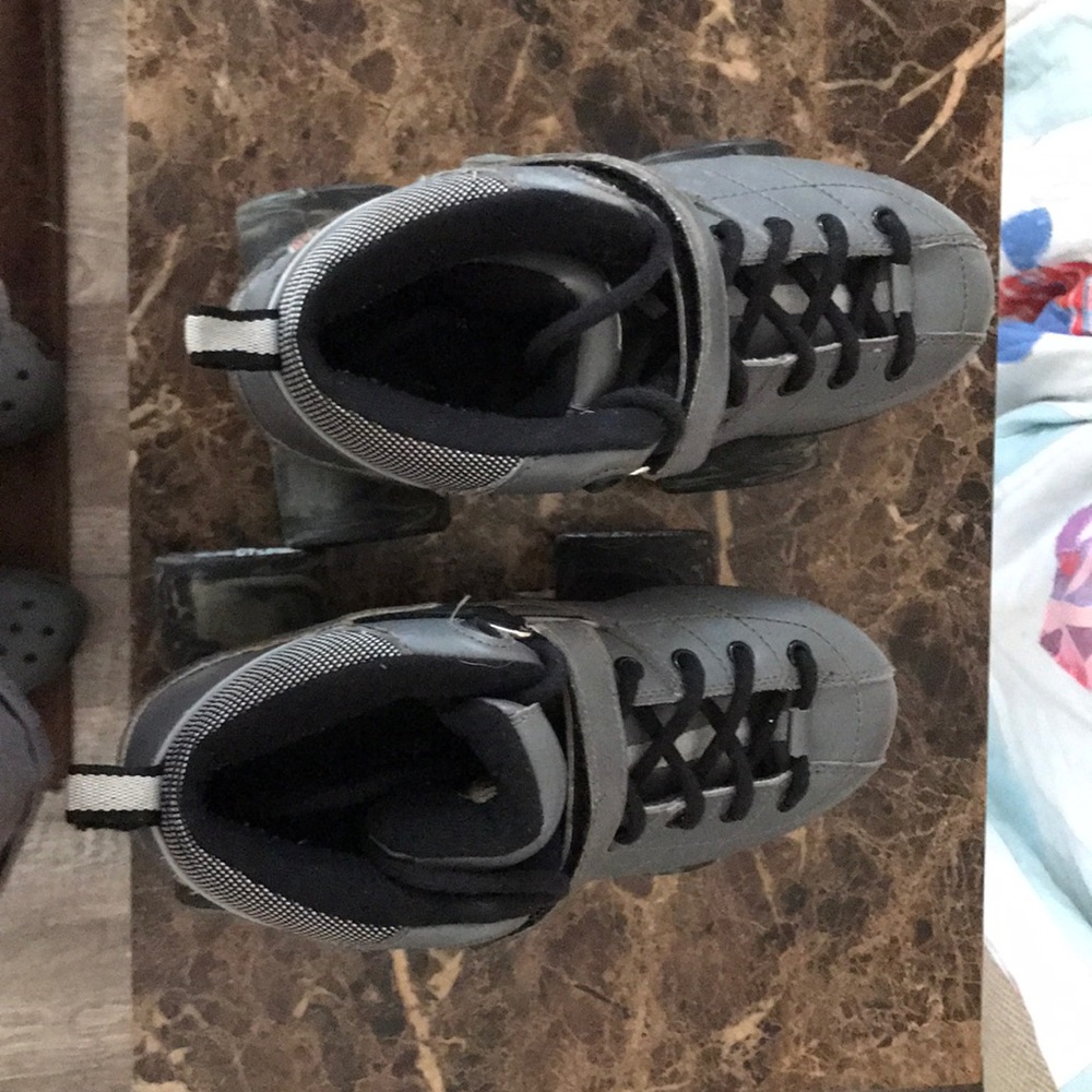 Skates
